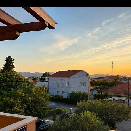 Cozy Loft For Two Lägenhet Zadar